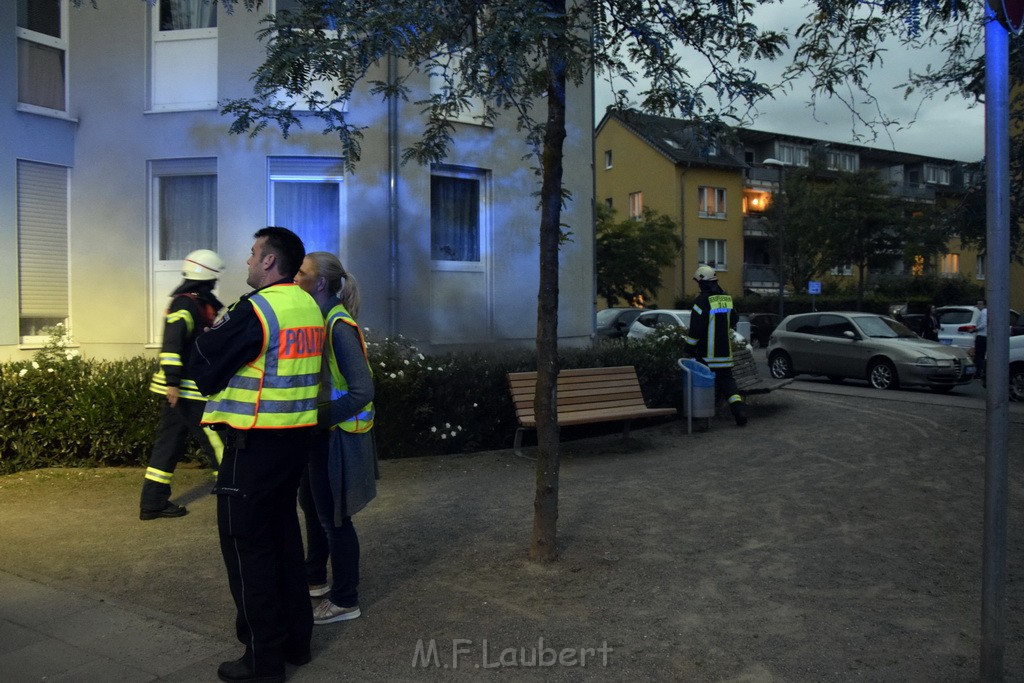 Feuer 2 Y Kellerbrand Koeln Ostheim Ruppinerstr P025.JPG - Miklos Laubert